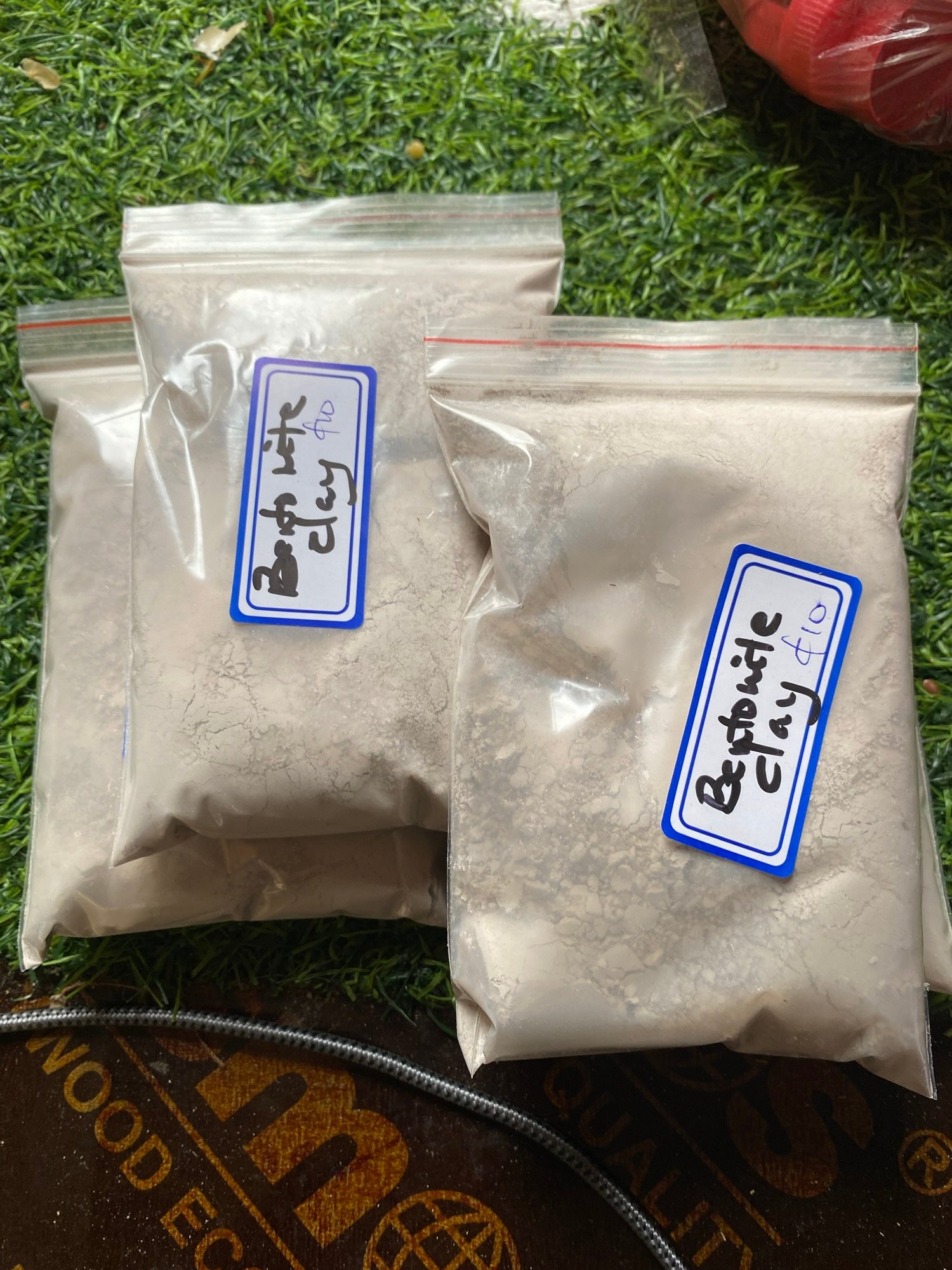 Bentonite Clay – Cosmetic Grade (100g)