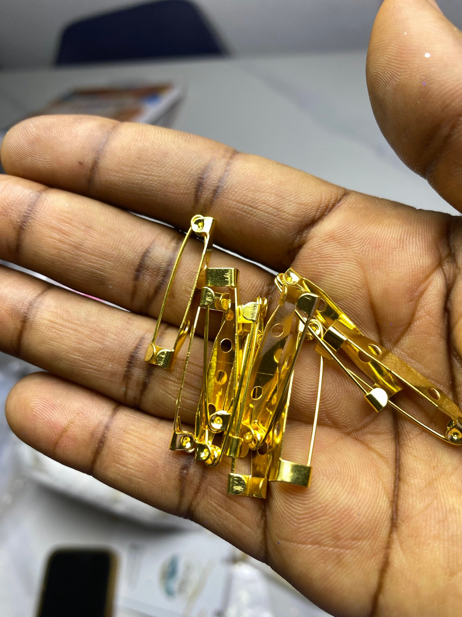 Brooch pins -10 Pieces (silver/gold)