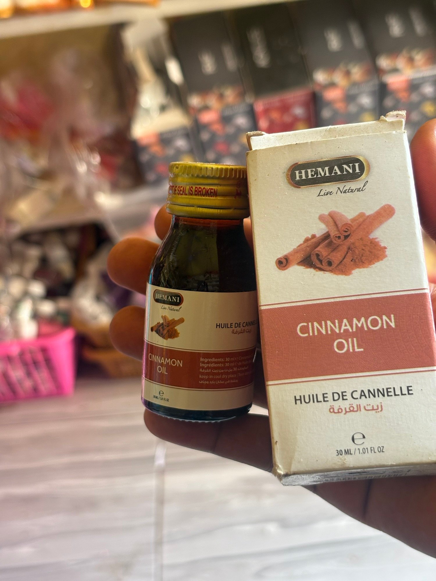 Cinnamon oil (hemani)